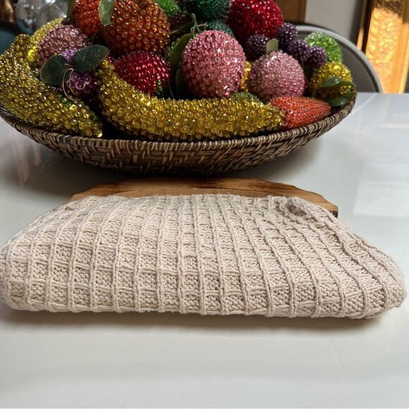 Dreamy Mod Boho 1960s Cream Fabric Knit Wooden Top Clutch Handbag
